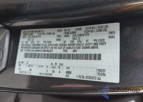 2017 Ford Escape Titanium z USA, uszkodzony, nr VIN 1FMCU0J94HUB95227